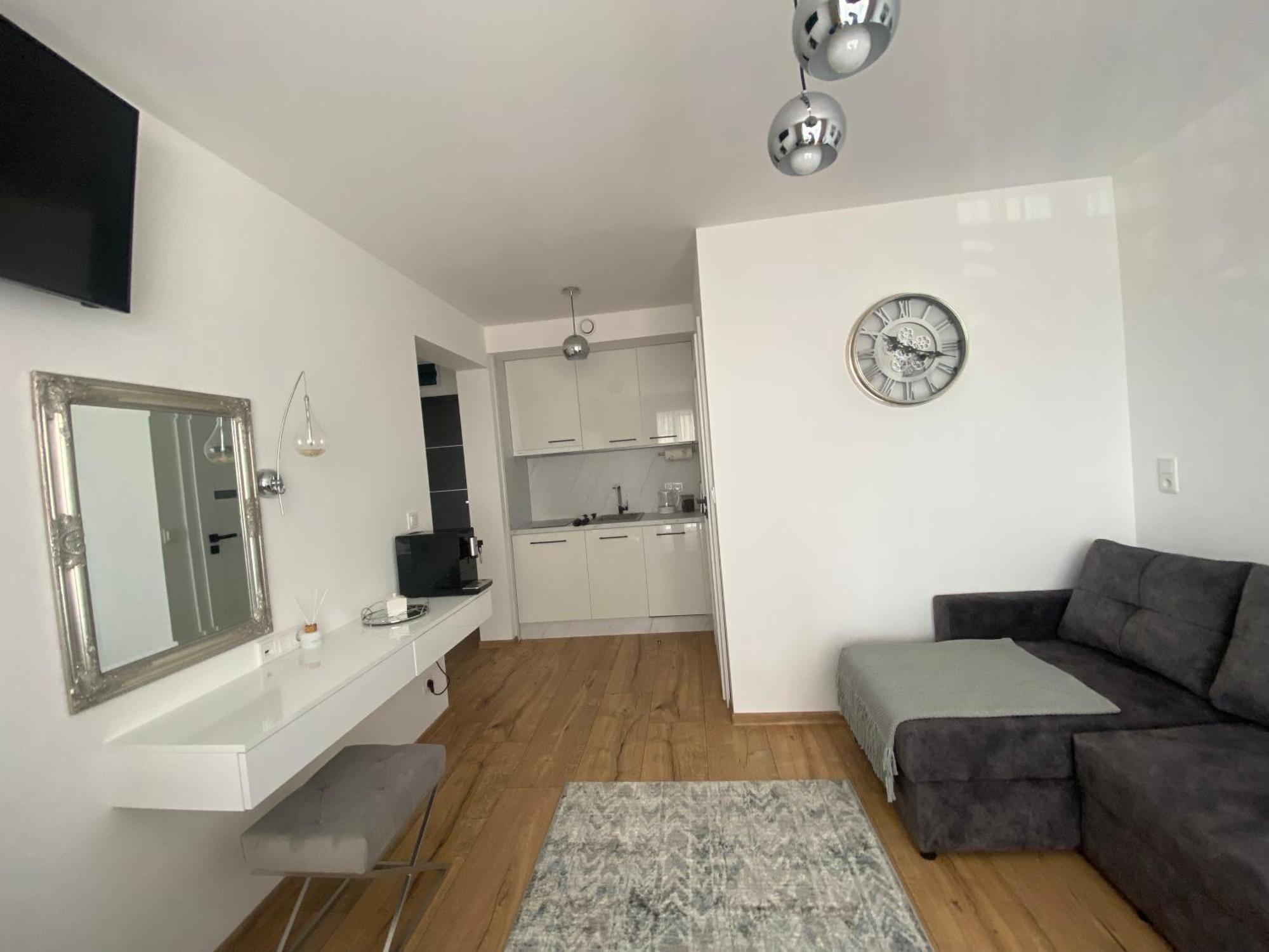 Solek Apartamenty I Pokoje Goscinne เมียลโน ภายนอก รูปภาพ