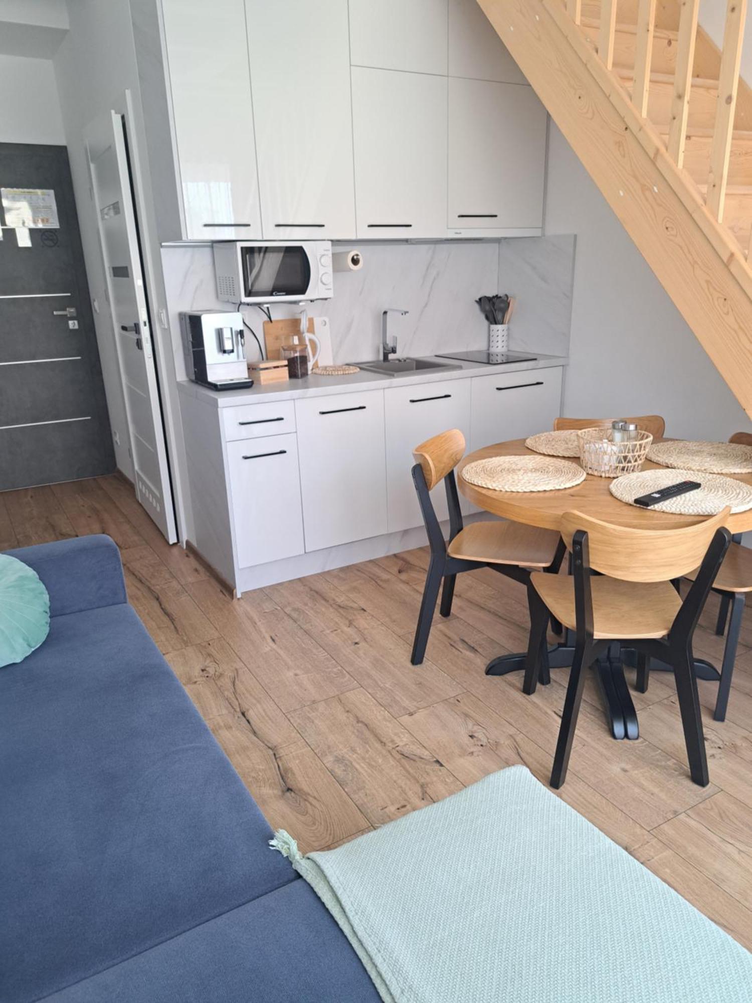 Solek Apartamenty I Pokoje Goscinne เมียลโน ภายนอก รูปภาพ